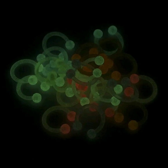 👃🏻 Glow in the Dark Septum Piercings - Picture 5 of 7